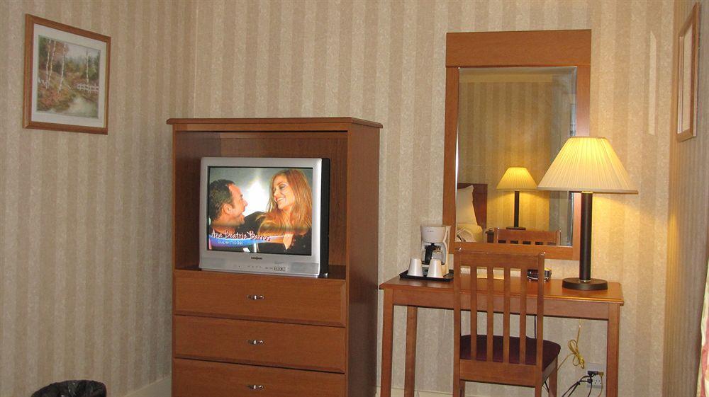 Mt. Madison Inn&Suites Gorham Extérieur photo