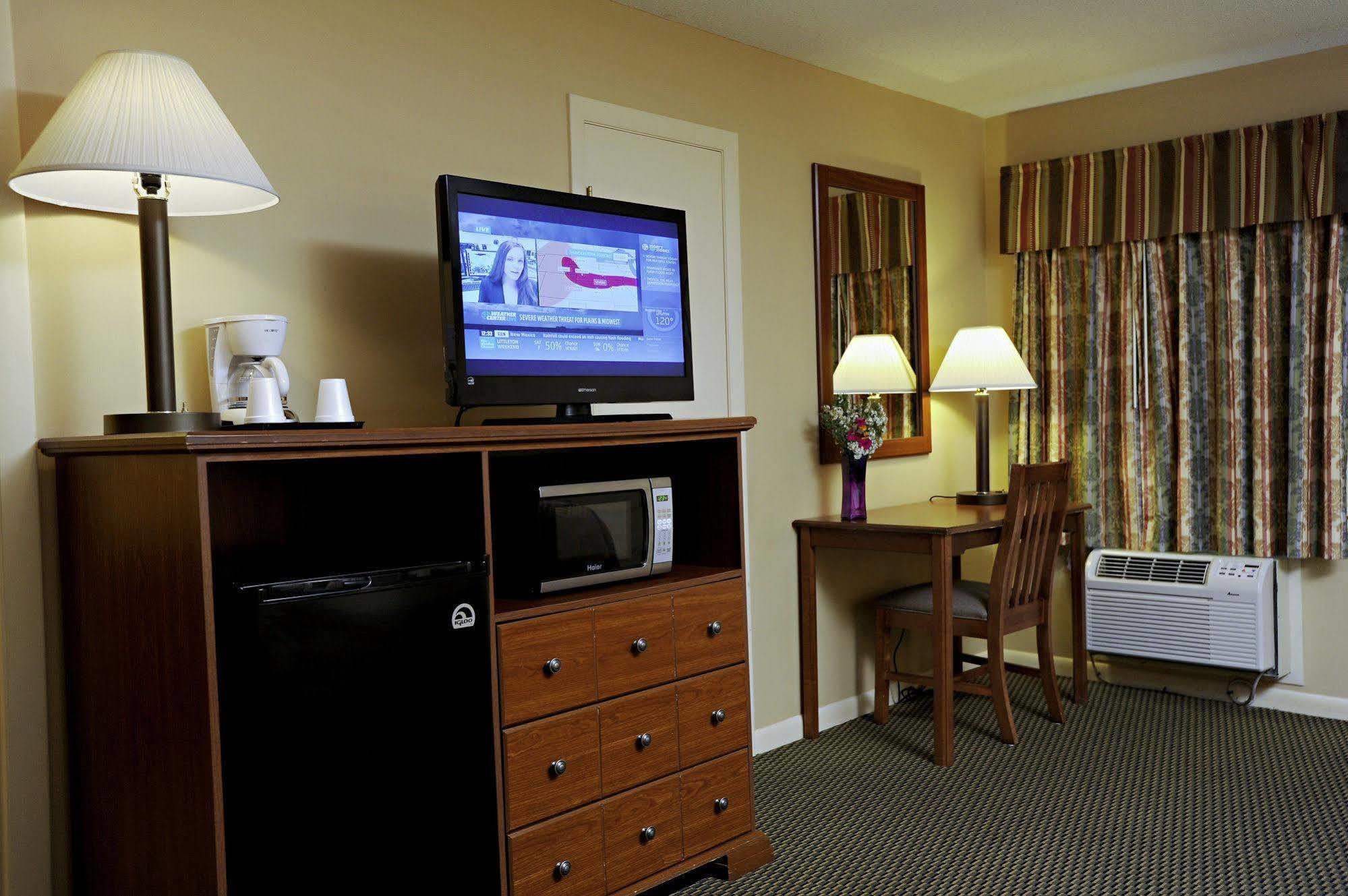 Mt. Madison Inn&Suites Gorham Extérieur photo