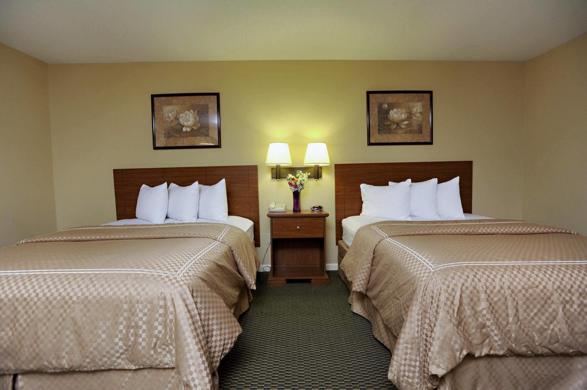 Mt. Madison Inn&Suites Gorham Extérieur photo