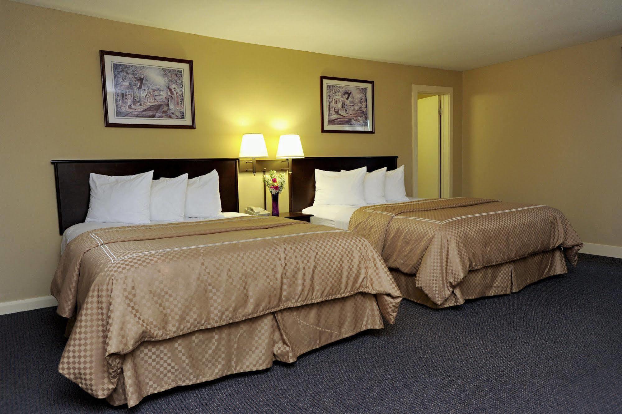 Mt. Madison Inn&Suites Gorham Extérieur photo