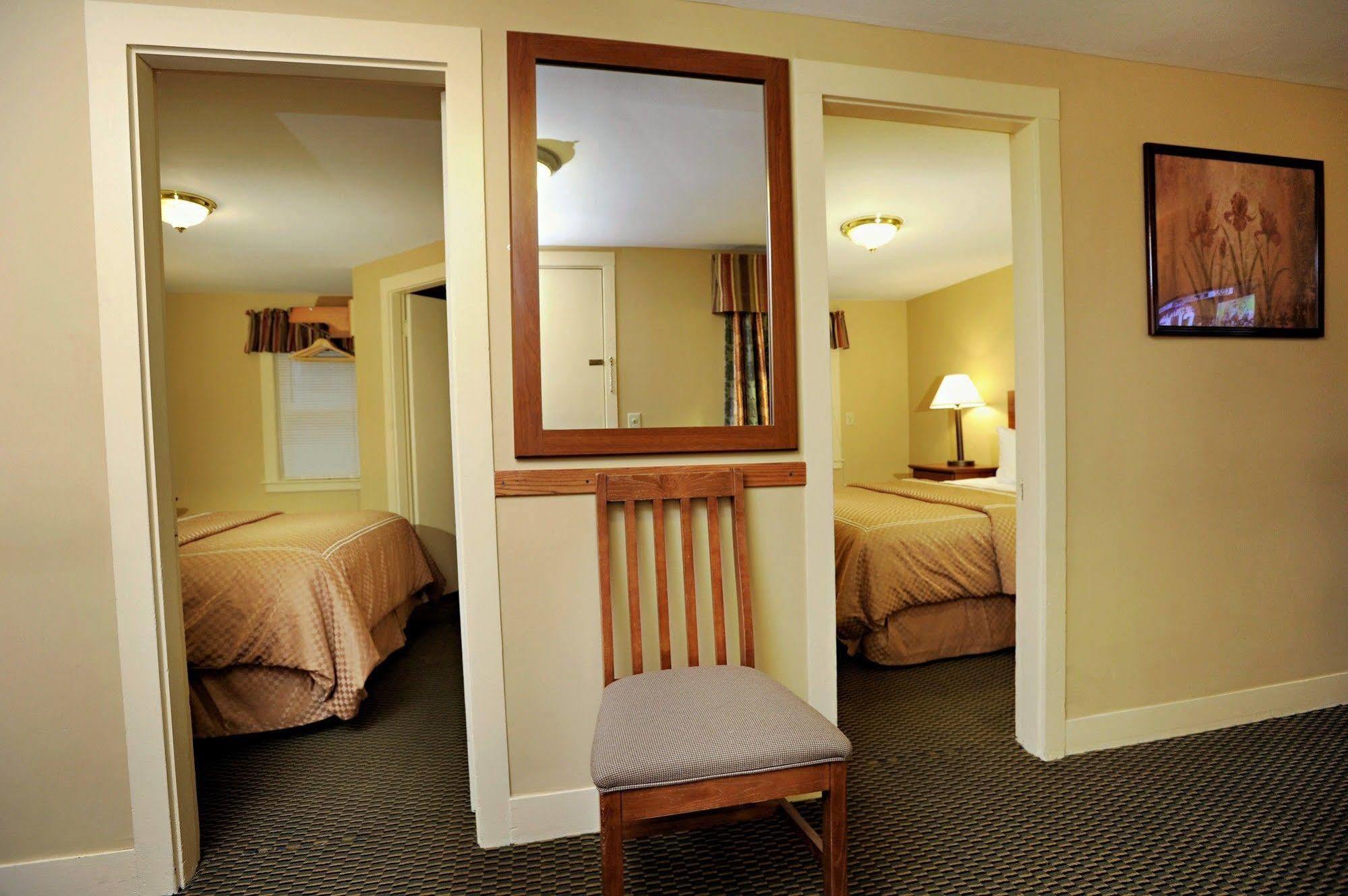 Mt. Madison Inn&Suites Gorham Extérieur photo