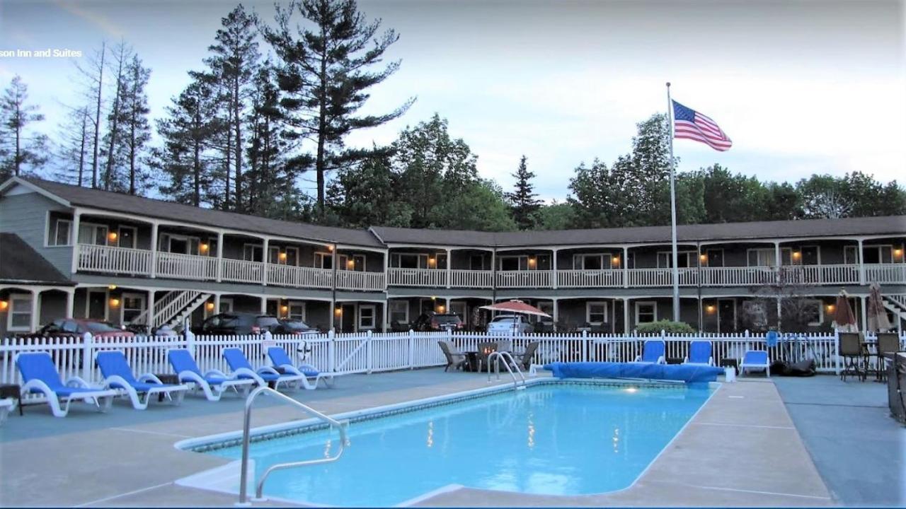 Mt. Madison Inn&Suites Gorham Extérieur photo
