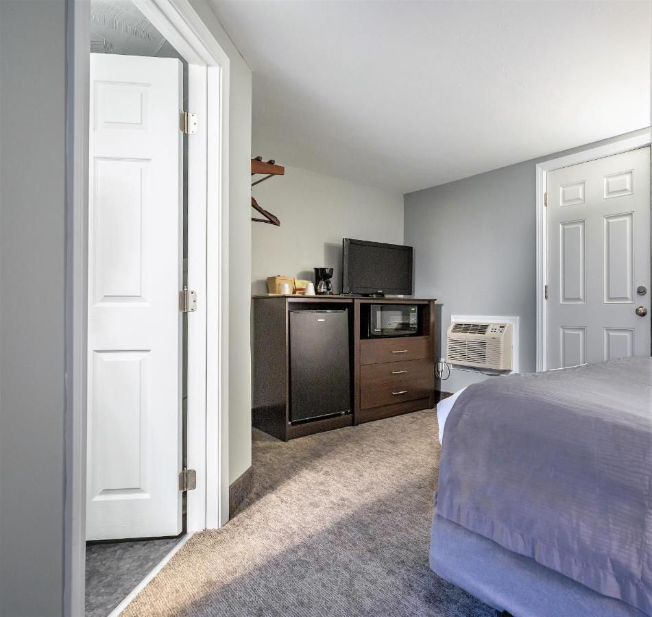 Mt. Madison Inn&Suites Gorham Extérieur photo