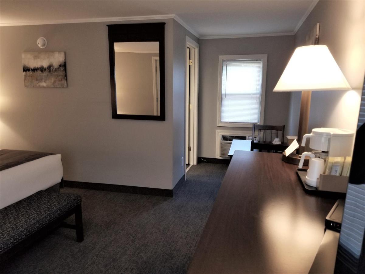 Mt. Madison Inn&Suites Gorham Extérieur photo